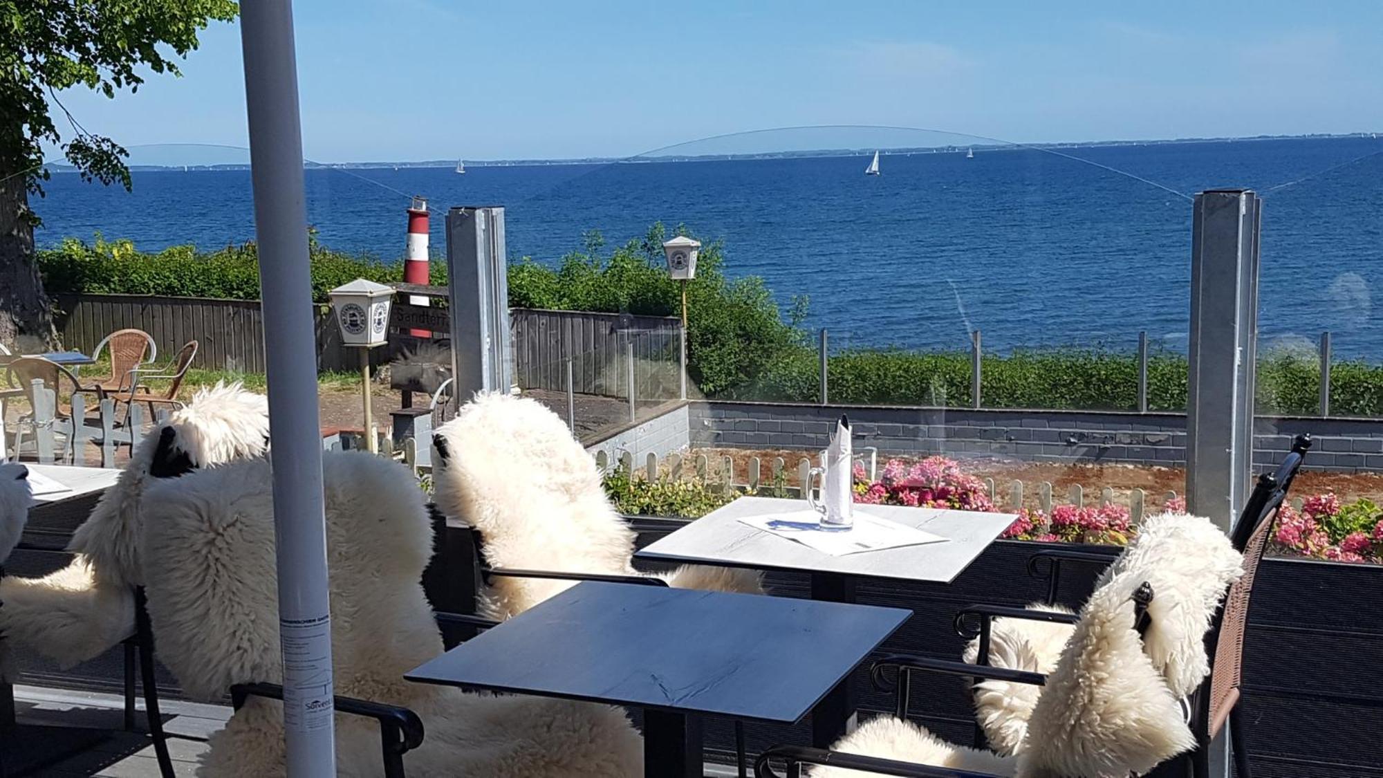 Strandappartement Steinberghaff "Farborg" Mit Meerblick 스타인베르크 외부 사진